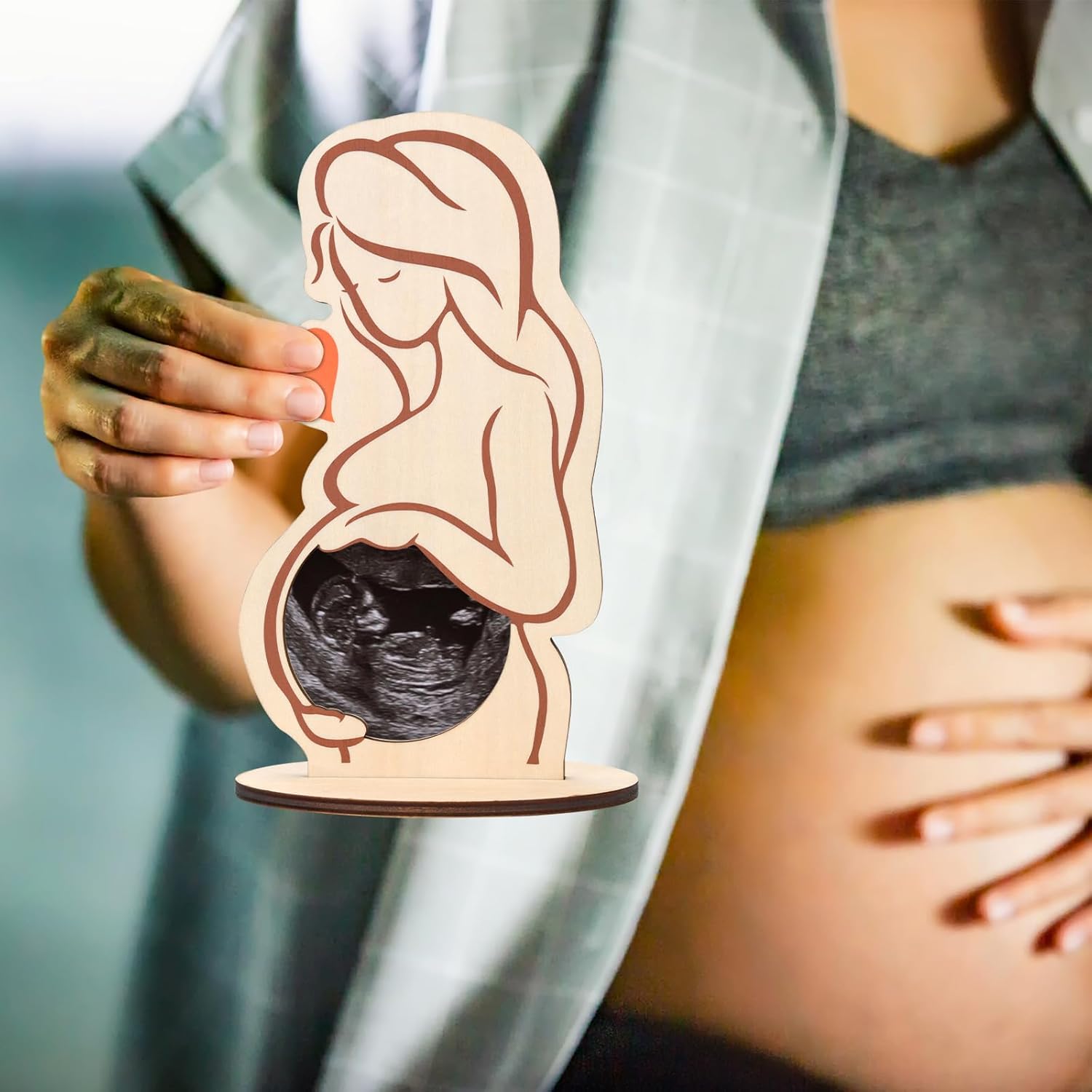 Pregnant Woman Picture Frame, Length 7 Inch Wooden Pregnant Photo Frame Baby Heart Sign Picture Frame Gift for Pregnant Women Wife New Parents